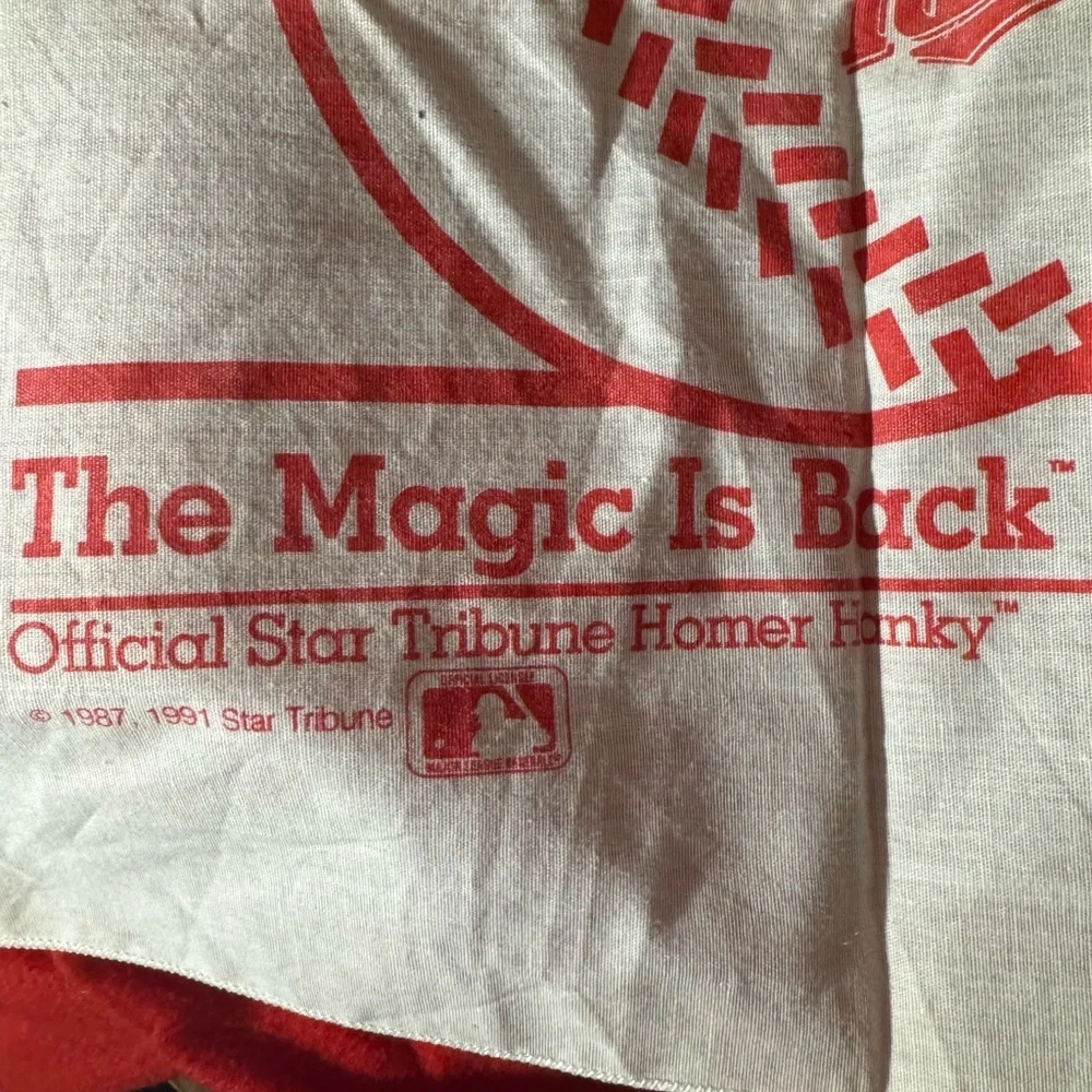 ★ 1991 Minnesota Twins The Magic Is Back Homer Hanky Collectible